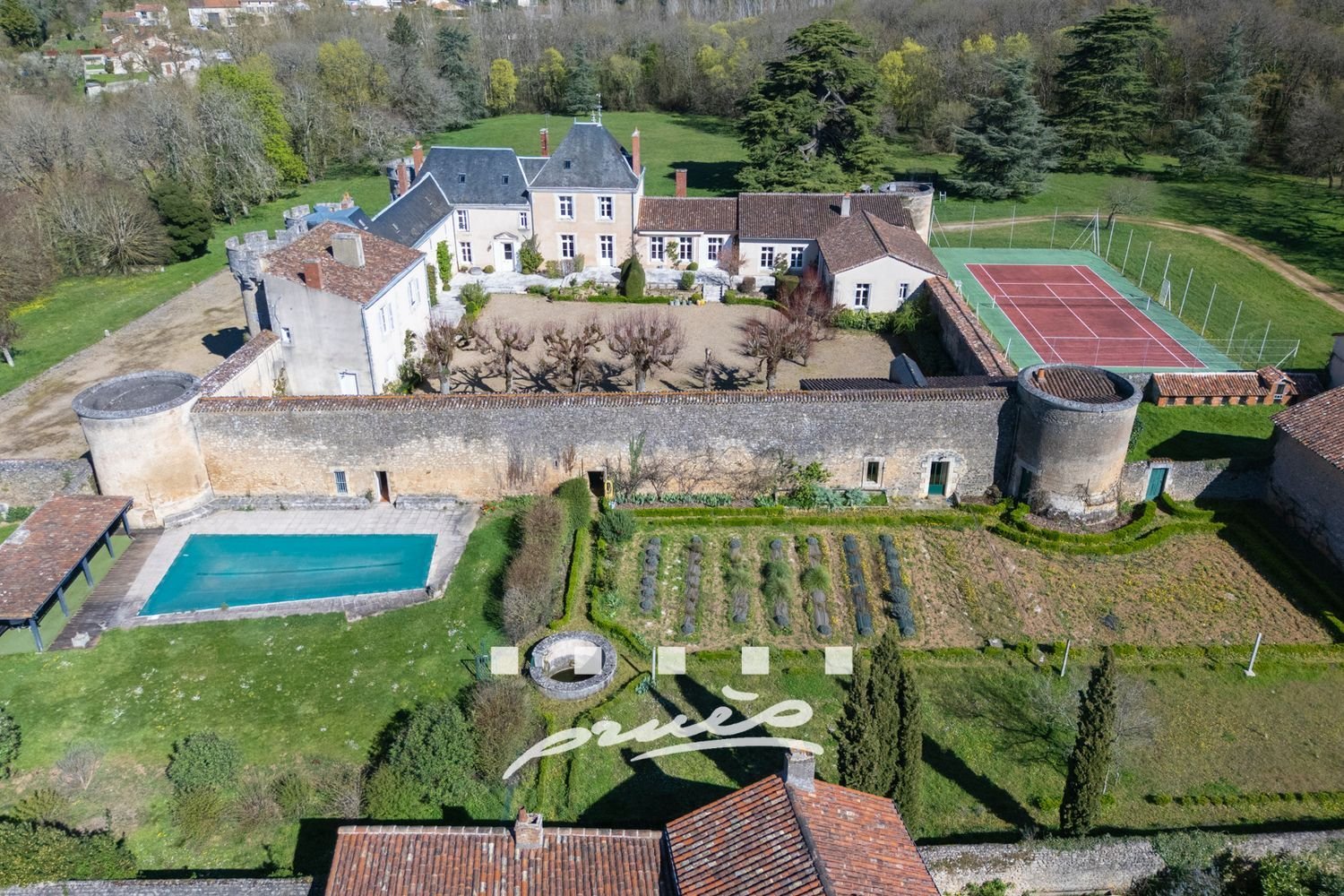 Maison à vendre, 800m², Roches-Prémarie-Andillé