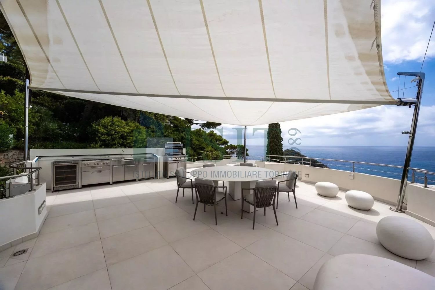 Maison à vendre, 250m², Roquebrune-sur-Argens