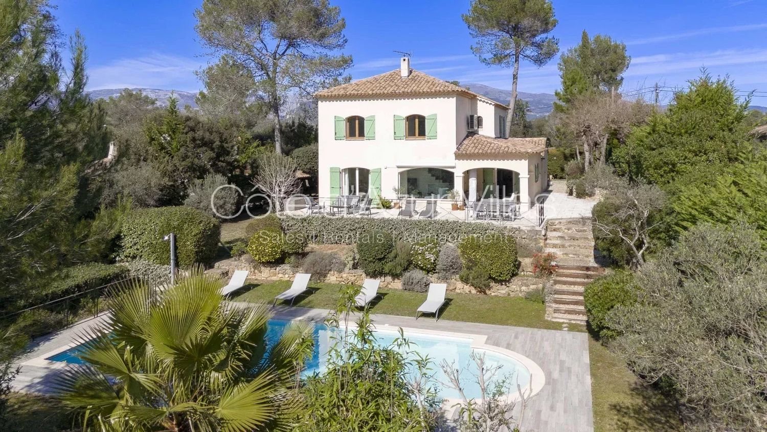 Maison à louer, 200m², Valbonne