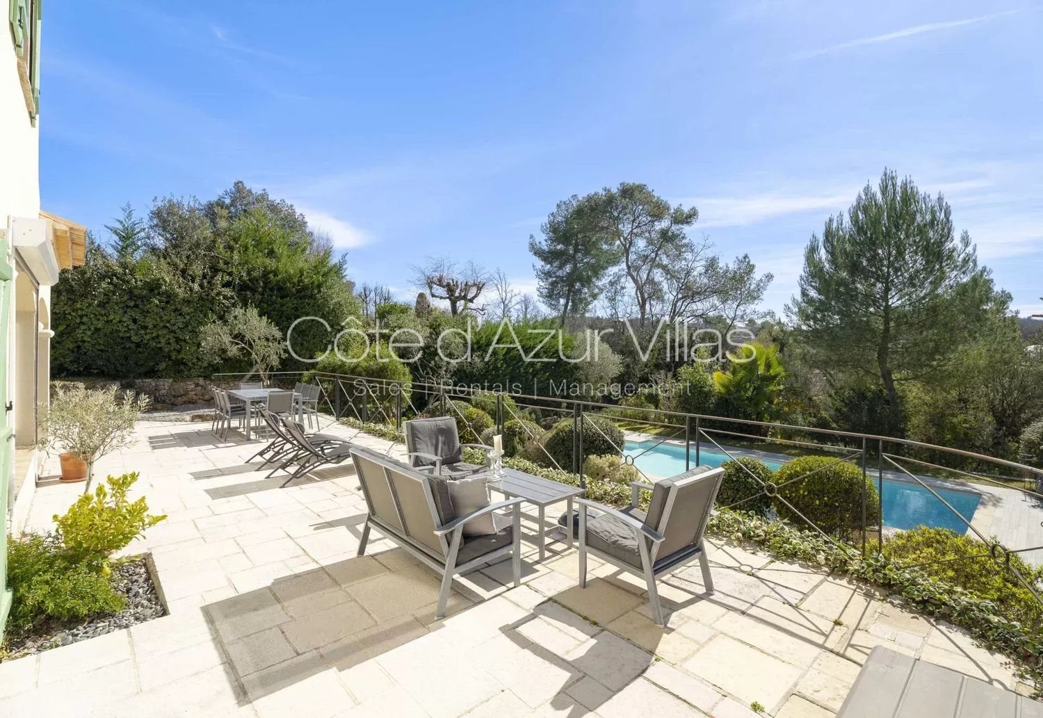 Maison à louer, 200m², Valbonne
