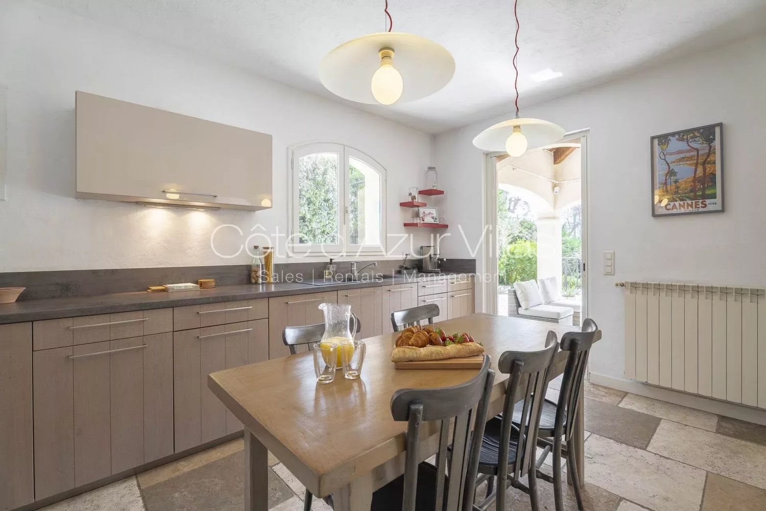 Maison à louer, 200m², Valbonne