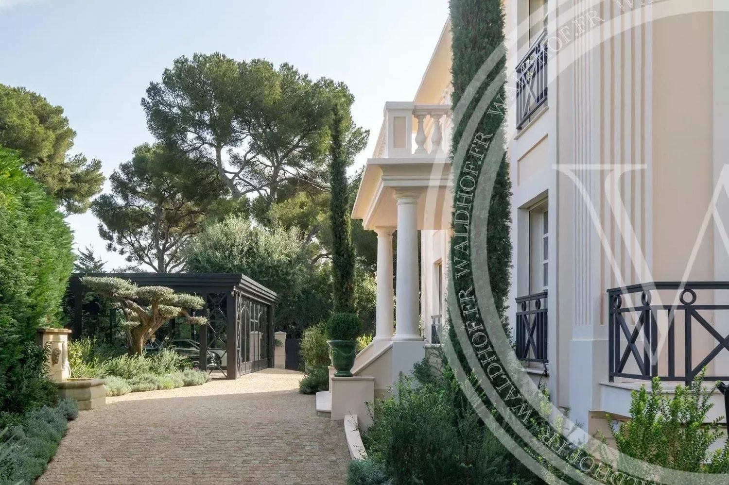 Maison à louer, 435m², Roquebrune-Cap-Martin