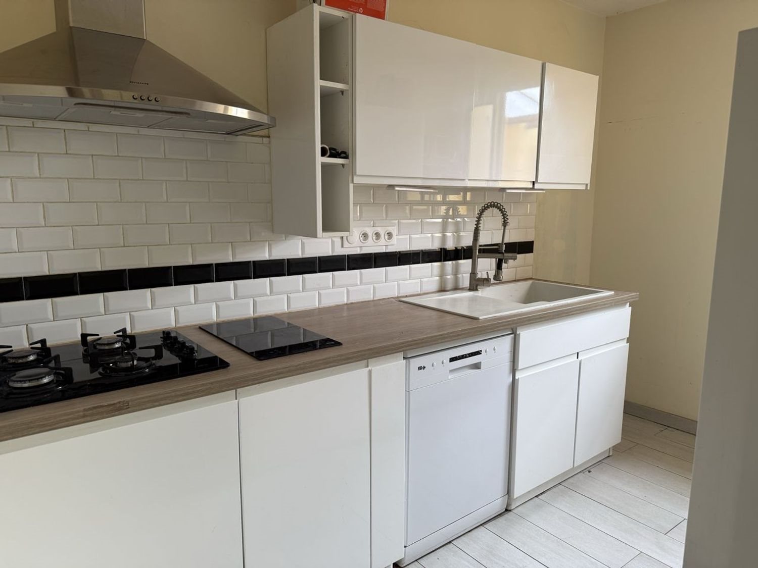 Maison à vendre, 101m², Belleu