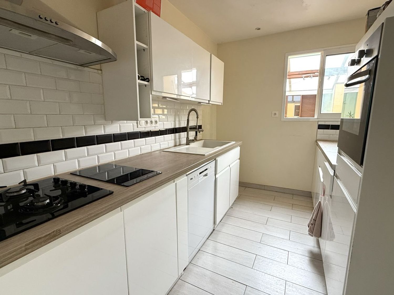 Maison à vendre, 101m², Belleu