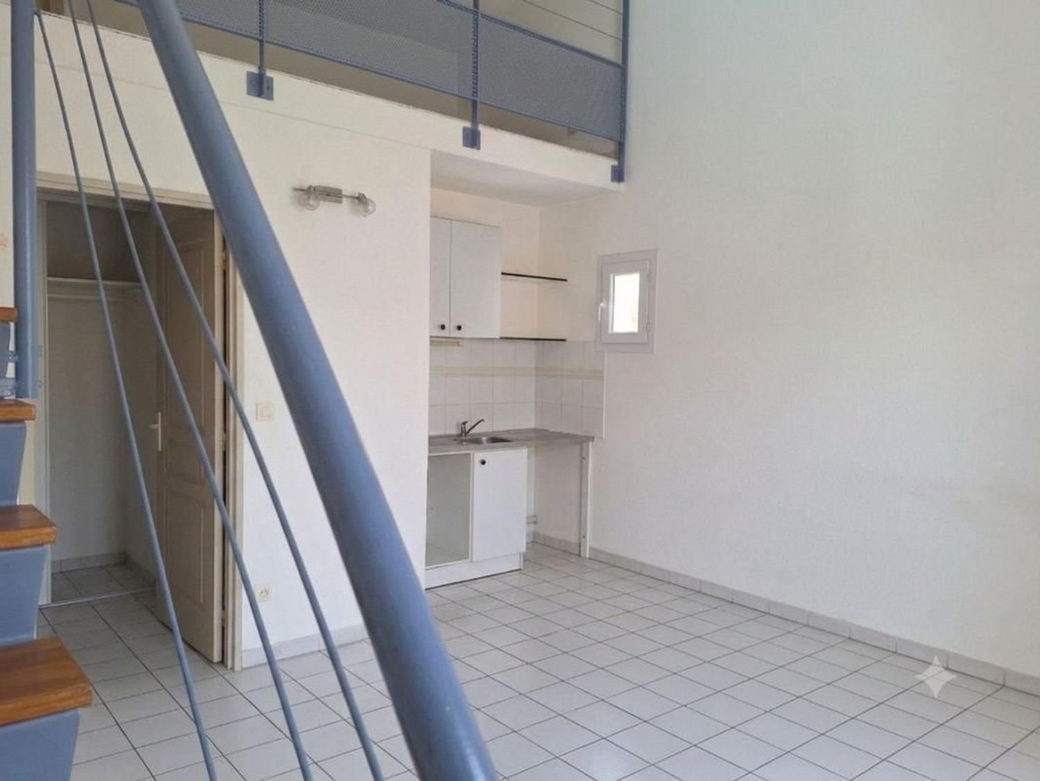 Appartement à louer, 29m², Nîmes