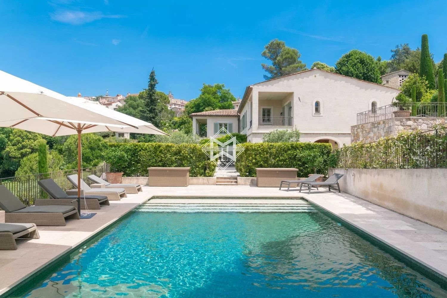 Maison à louer, 450m², Mougins