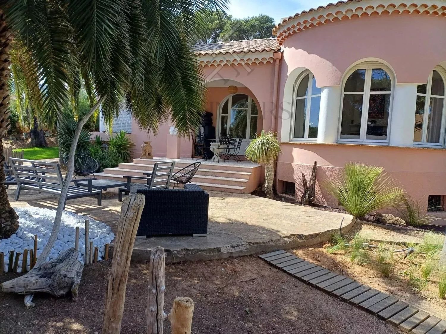 Maison à louer, 11m², La Croix-Valmer