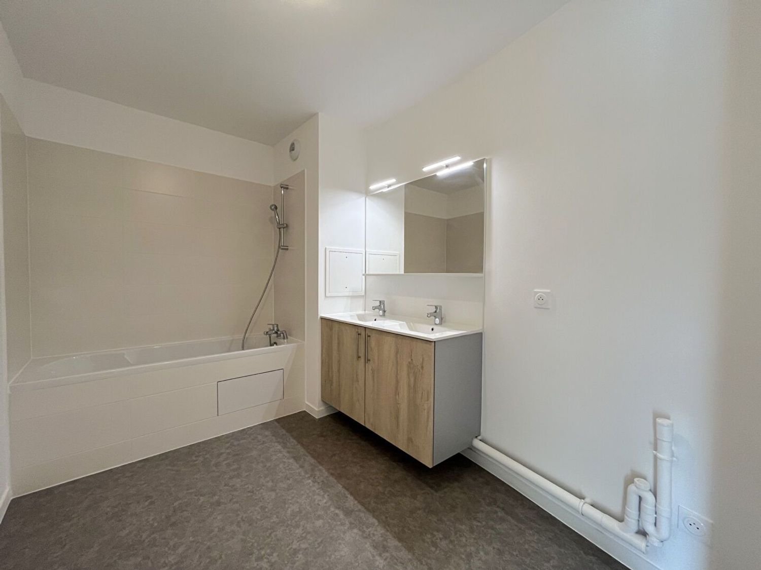 Appartement à louer, 85m², Epône