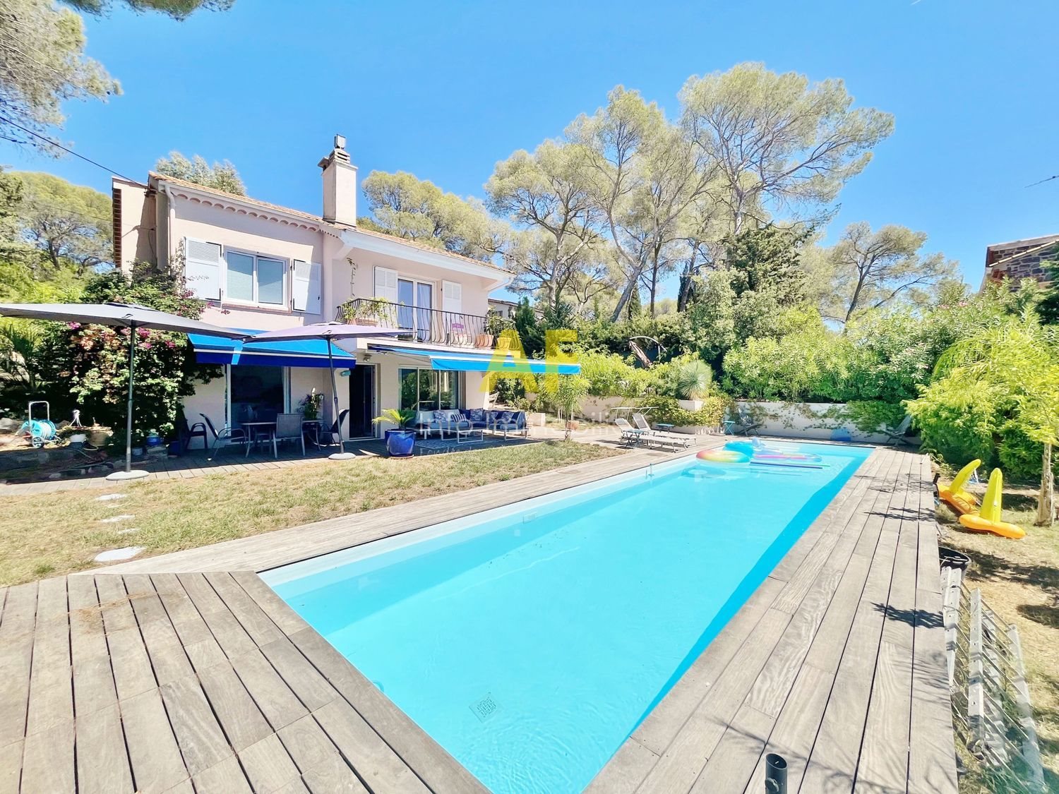Maison à vendre, 102m², Saint-Raphaël