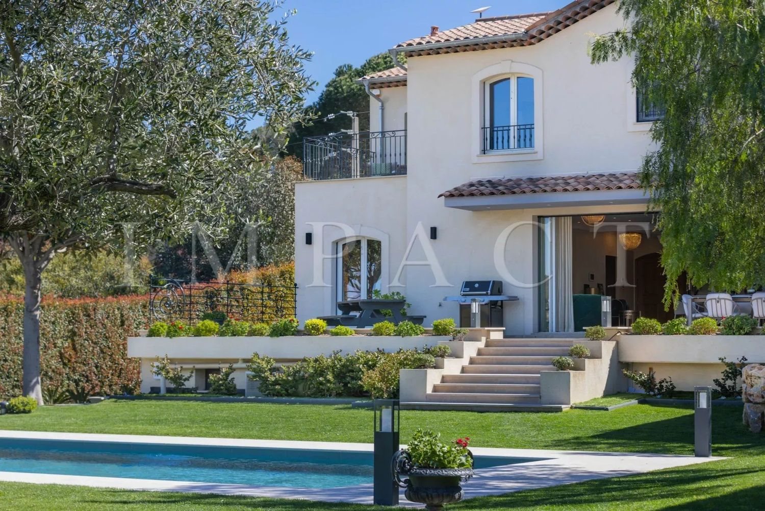Maison à louer, 330m², Vallauris