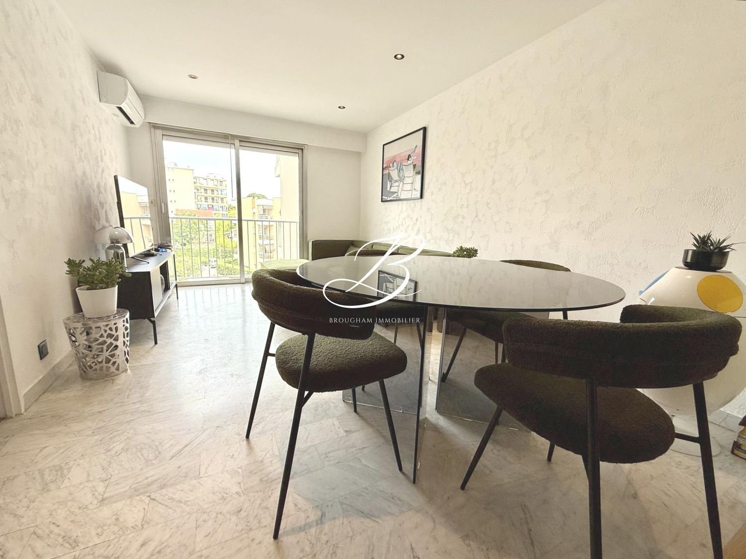 Appartement à louer, 46m², Antibes