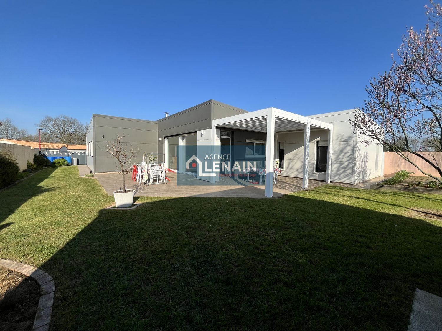 Maison à vendre, 136m², Trémentines
