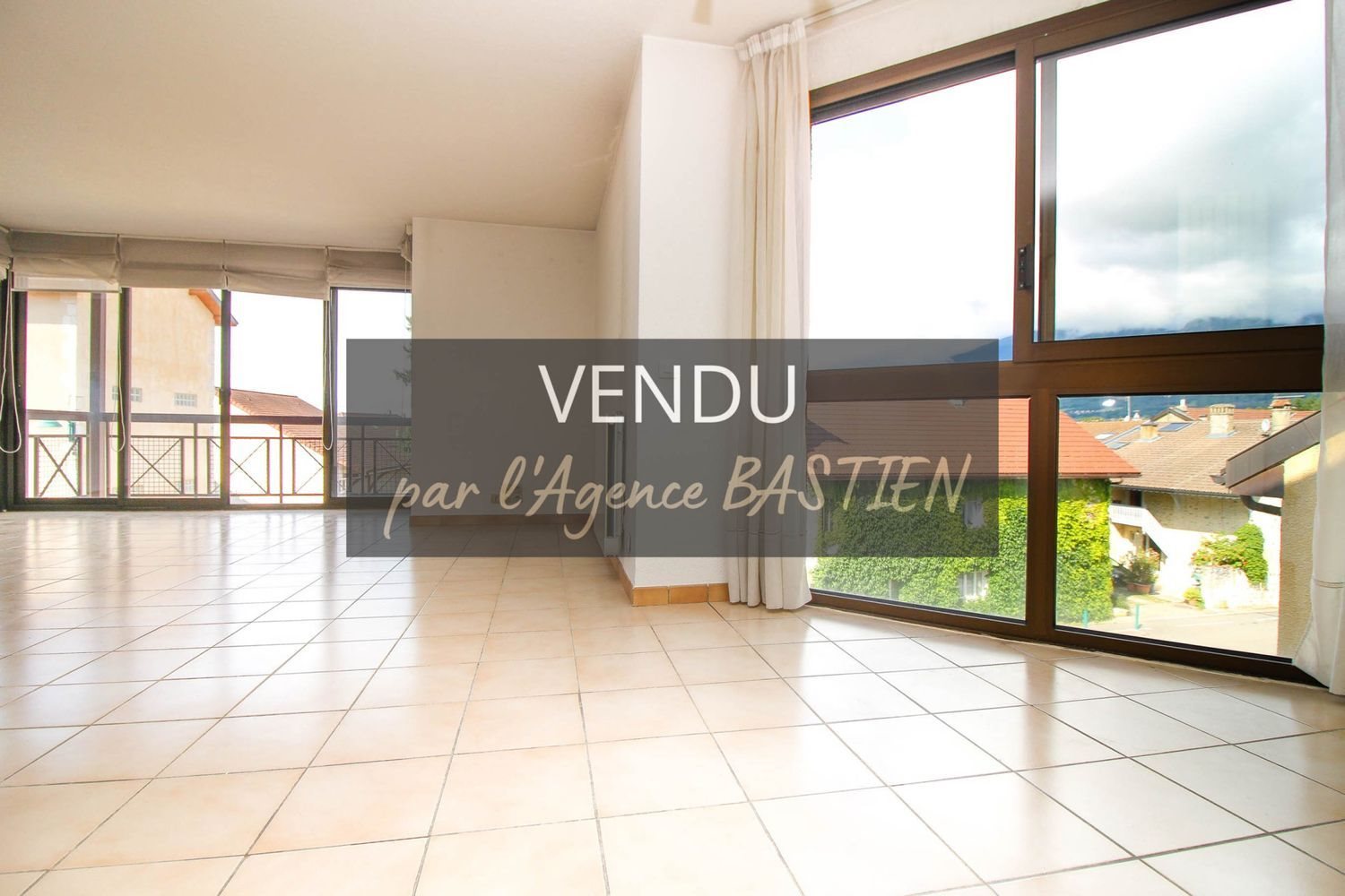Appartement à vendre, 85m², Saint-Genis-Pouilly