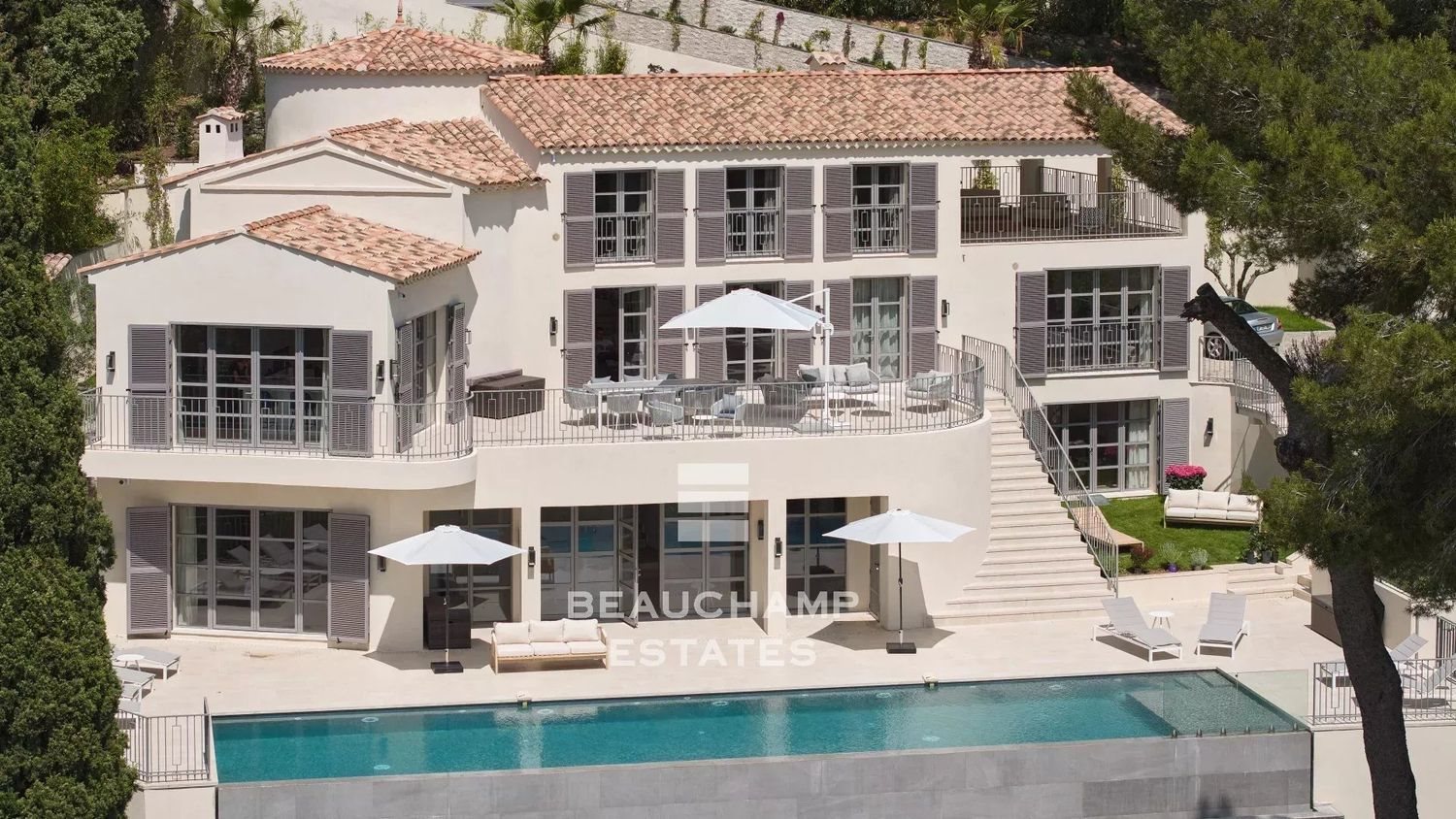Maison à louer, 420m², Le Cannet