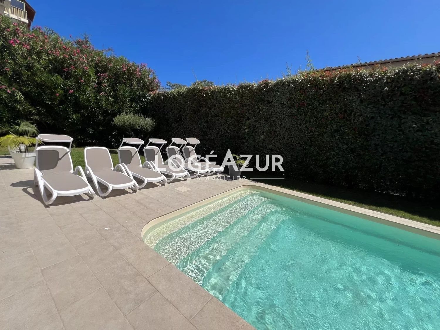 Maison à louer, 173m², Antibes