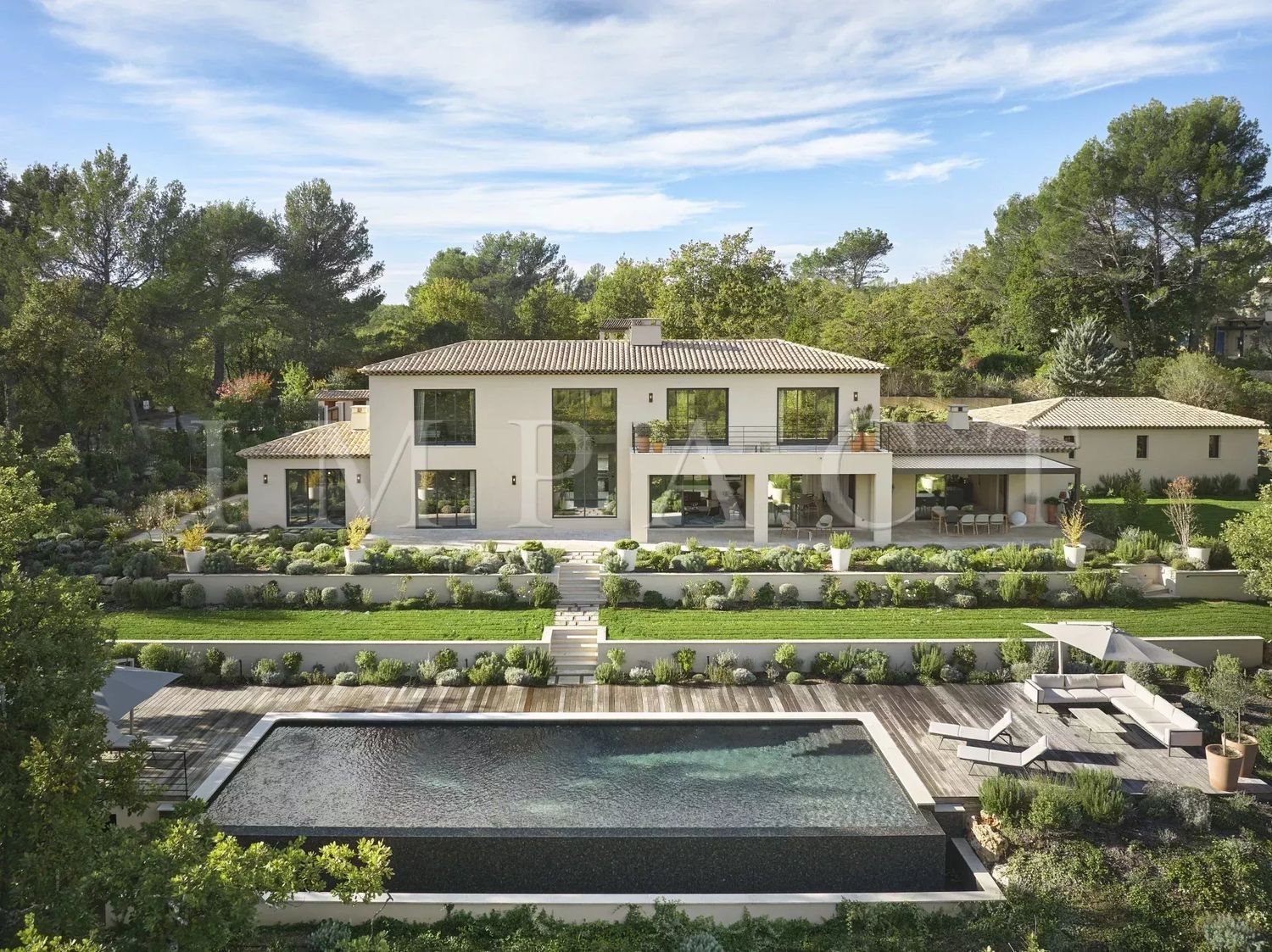 Maison à louer, 320m², Tourrettes