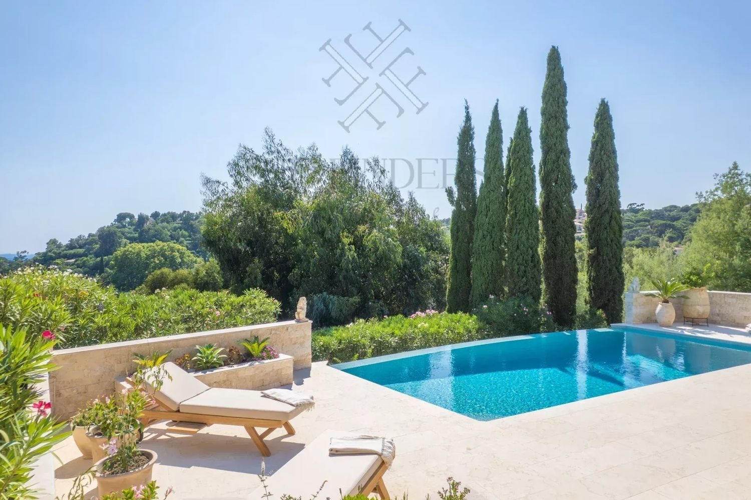 Maison à louer, 220m², La Croix-Valmer