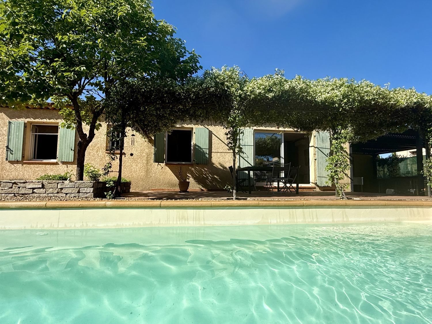 Maison à vendre, 100m², Saint-Maximin-la-Sainte-Baume