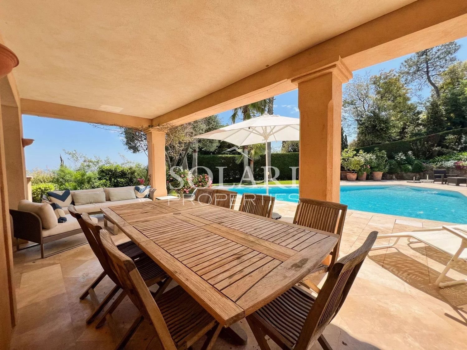 Maison à louer, 250m², Mandelieu-la-Napoule