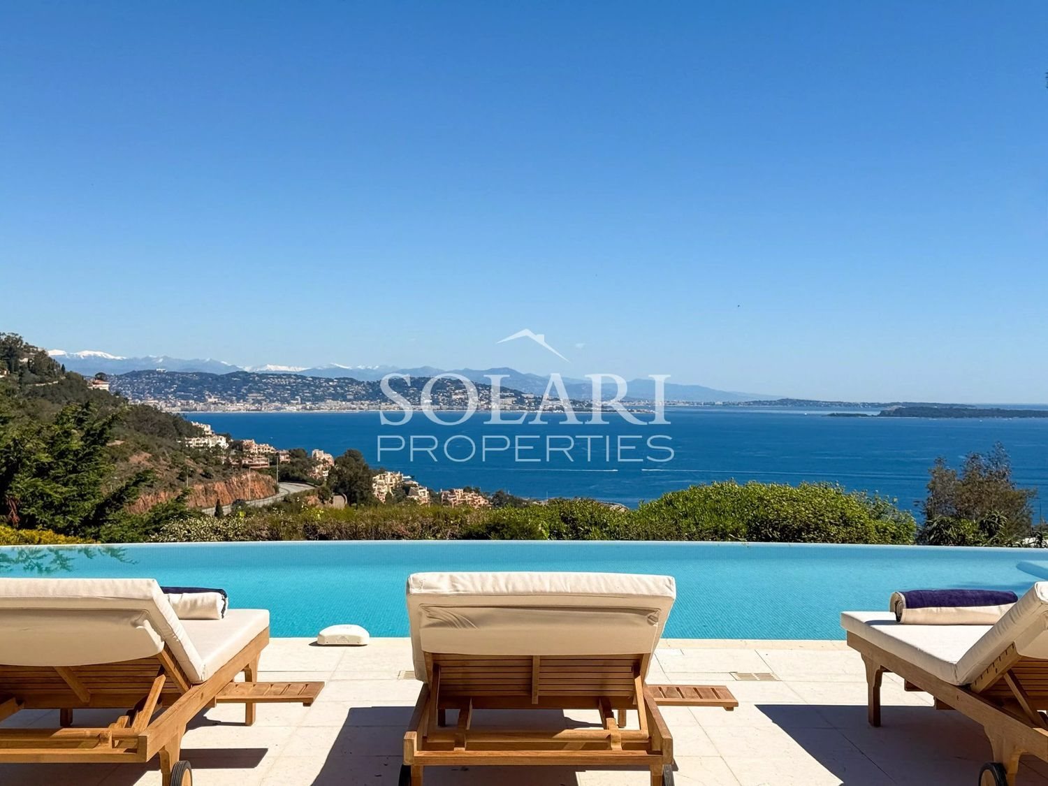 Maison à louer, 225m², Théoule-sur-Mer
