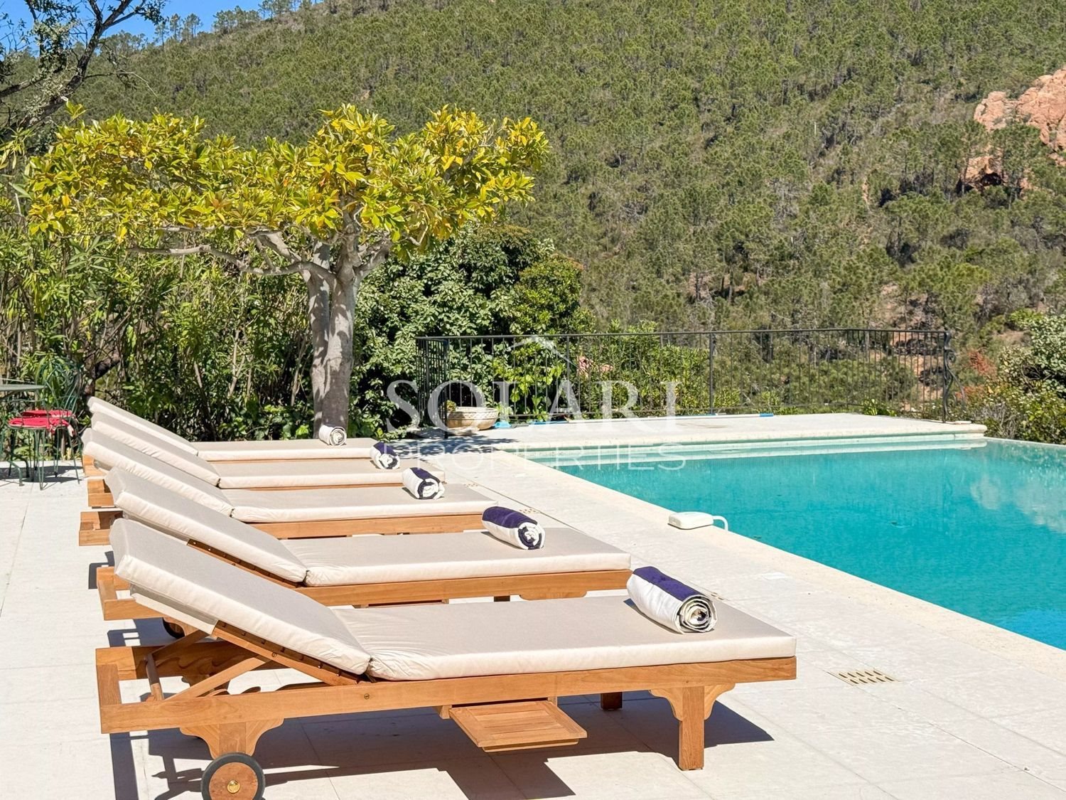 Maison à louer, 225m², Théoule-sur-Mer