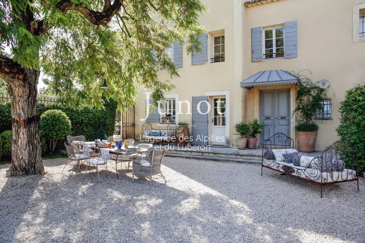 Maison à louer, 450m², Vaison-la-Romaine