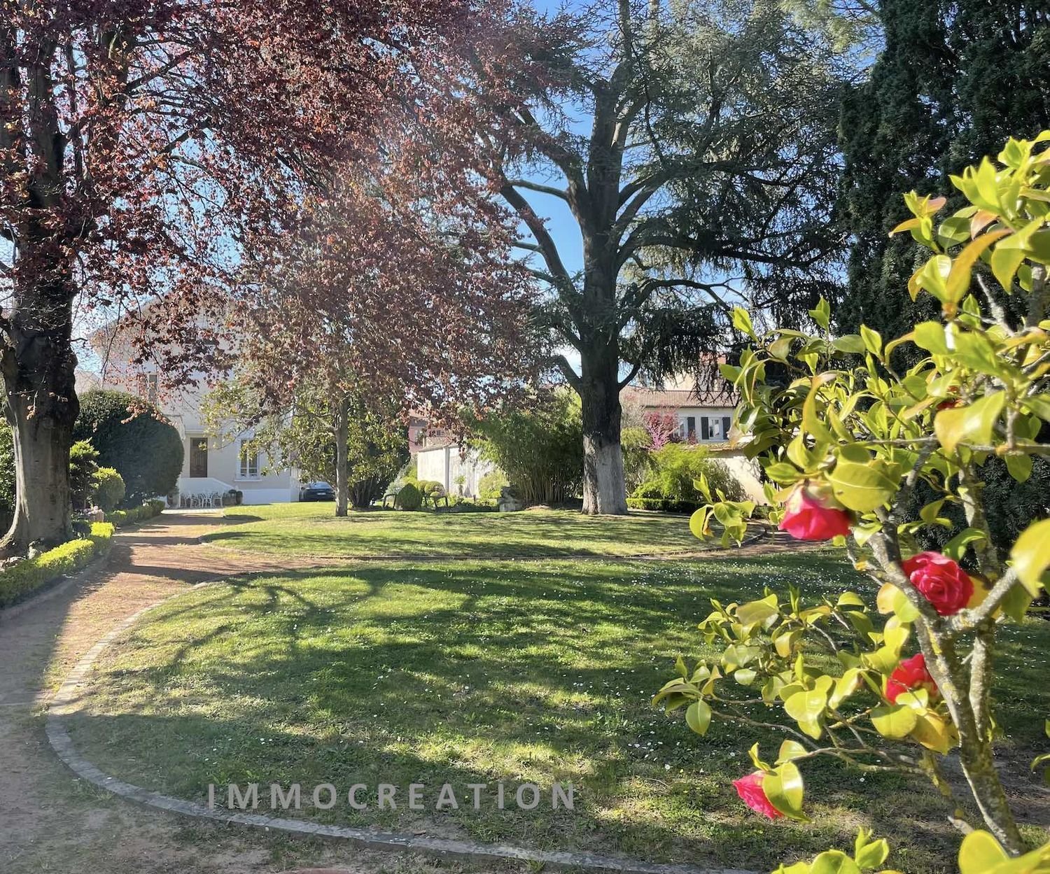 Maison à vendre, 360m², Écully