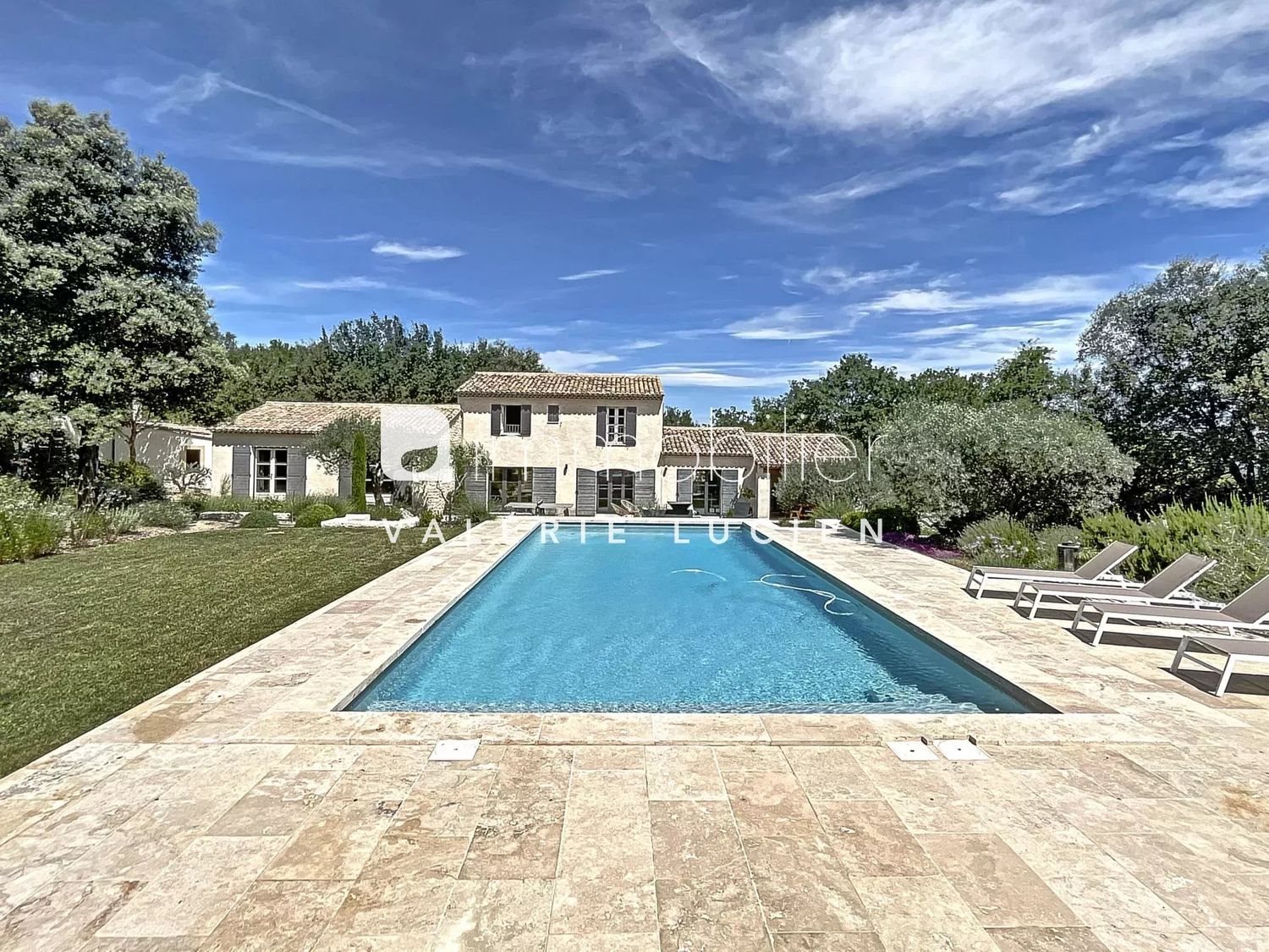 Maison à louer, 280m², Eyragues