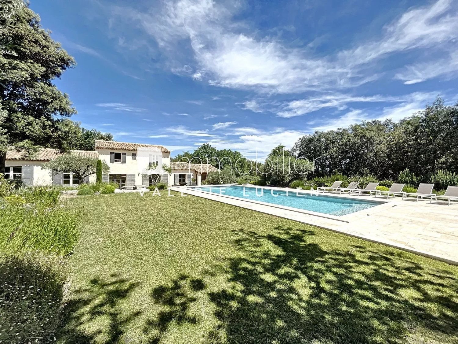 Maison à louer, 280m², Eyragues