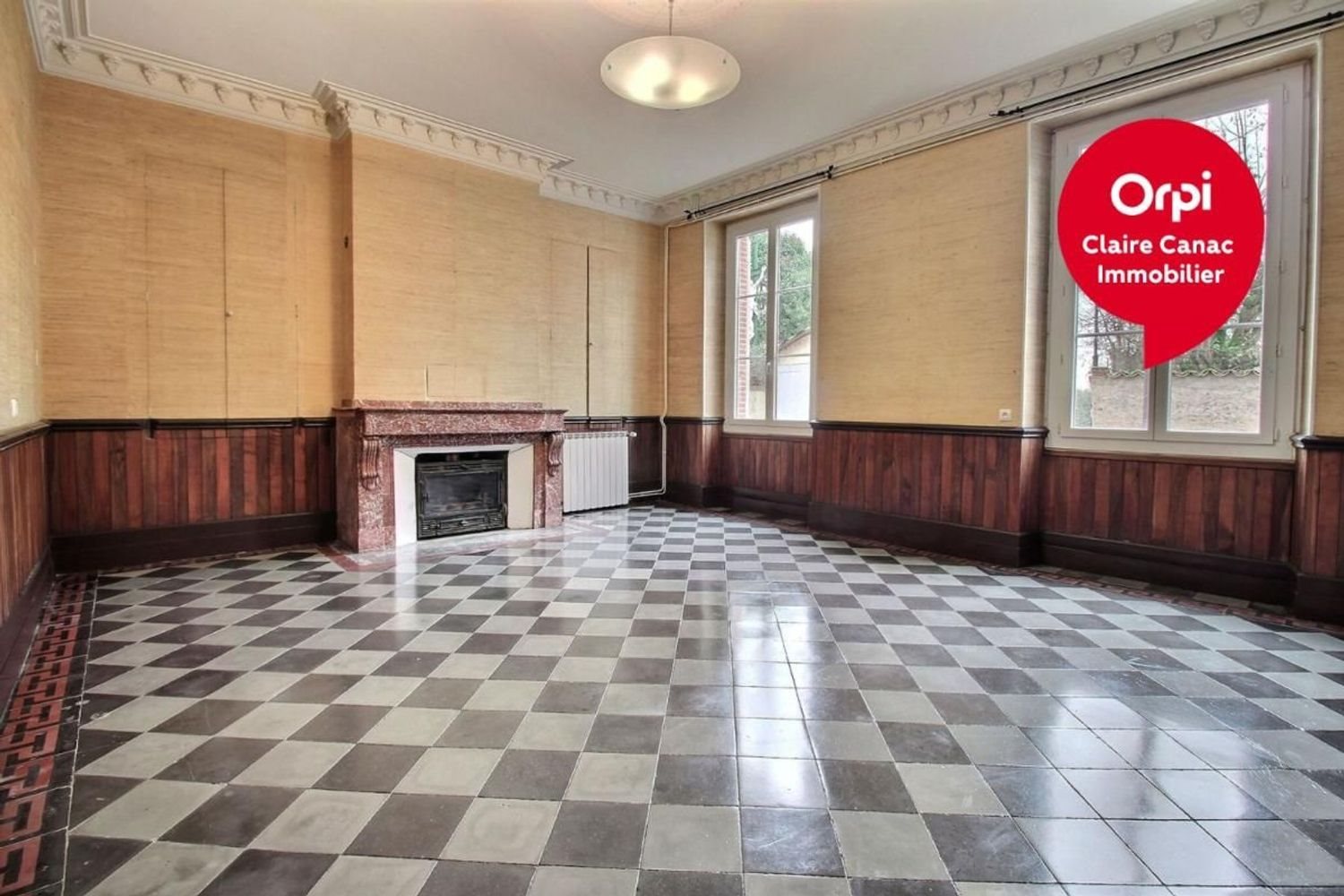 Maison à louer, 317m², Saint-Sulpice-la-Pointe
