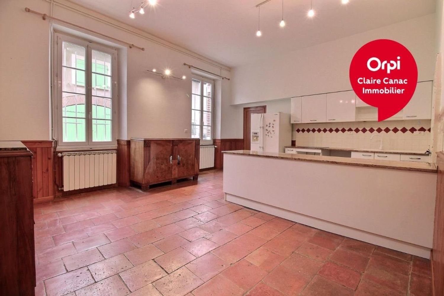 Maison à louer, 317m², Saint-Sulpice-la-Pointe