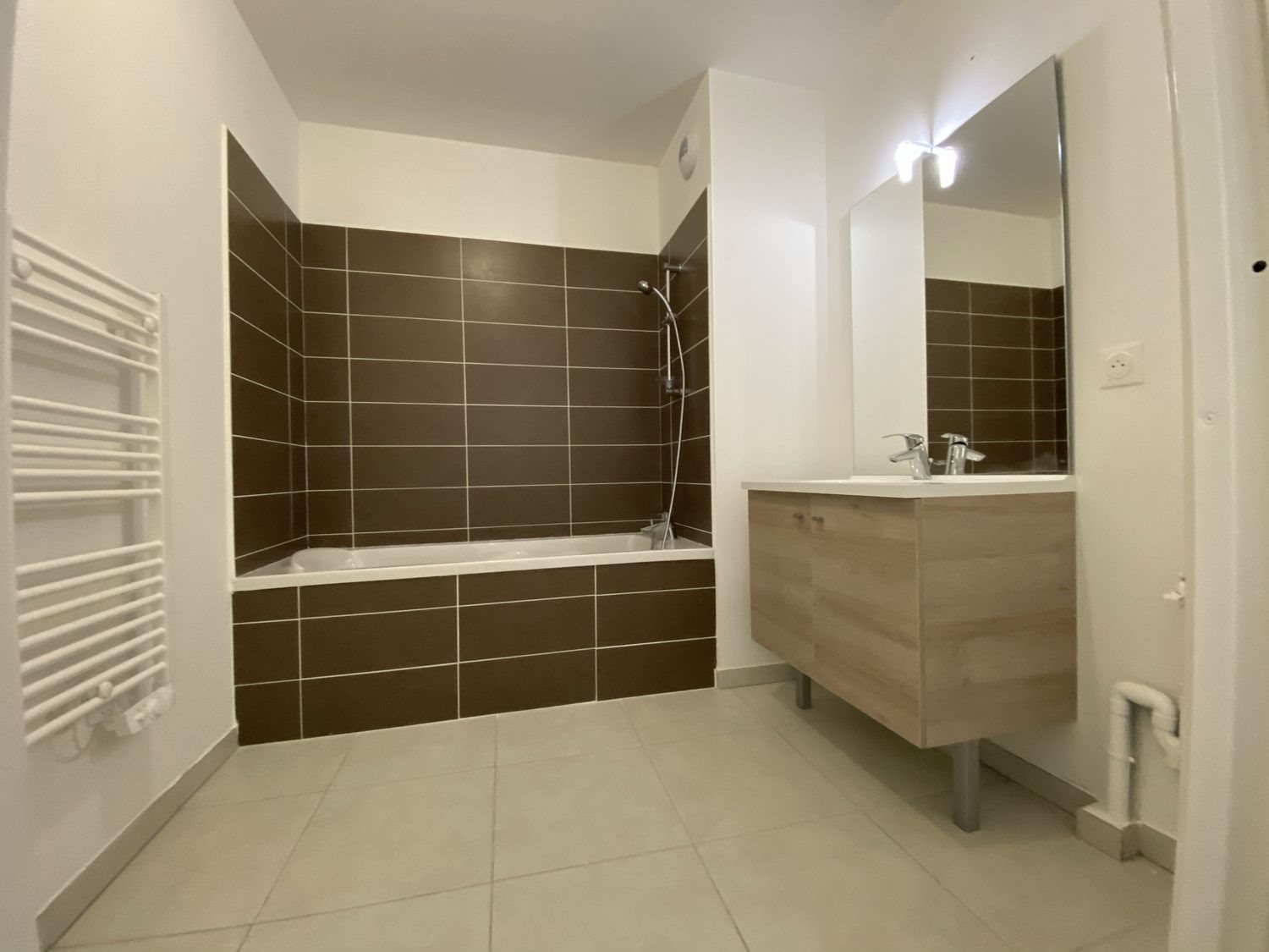 Appartement à louer, 64m², Roquebrune-sur-Argens