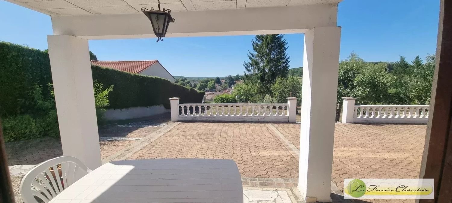 Maison à vendre, 11m², Mouthiers-sur-Boëme