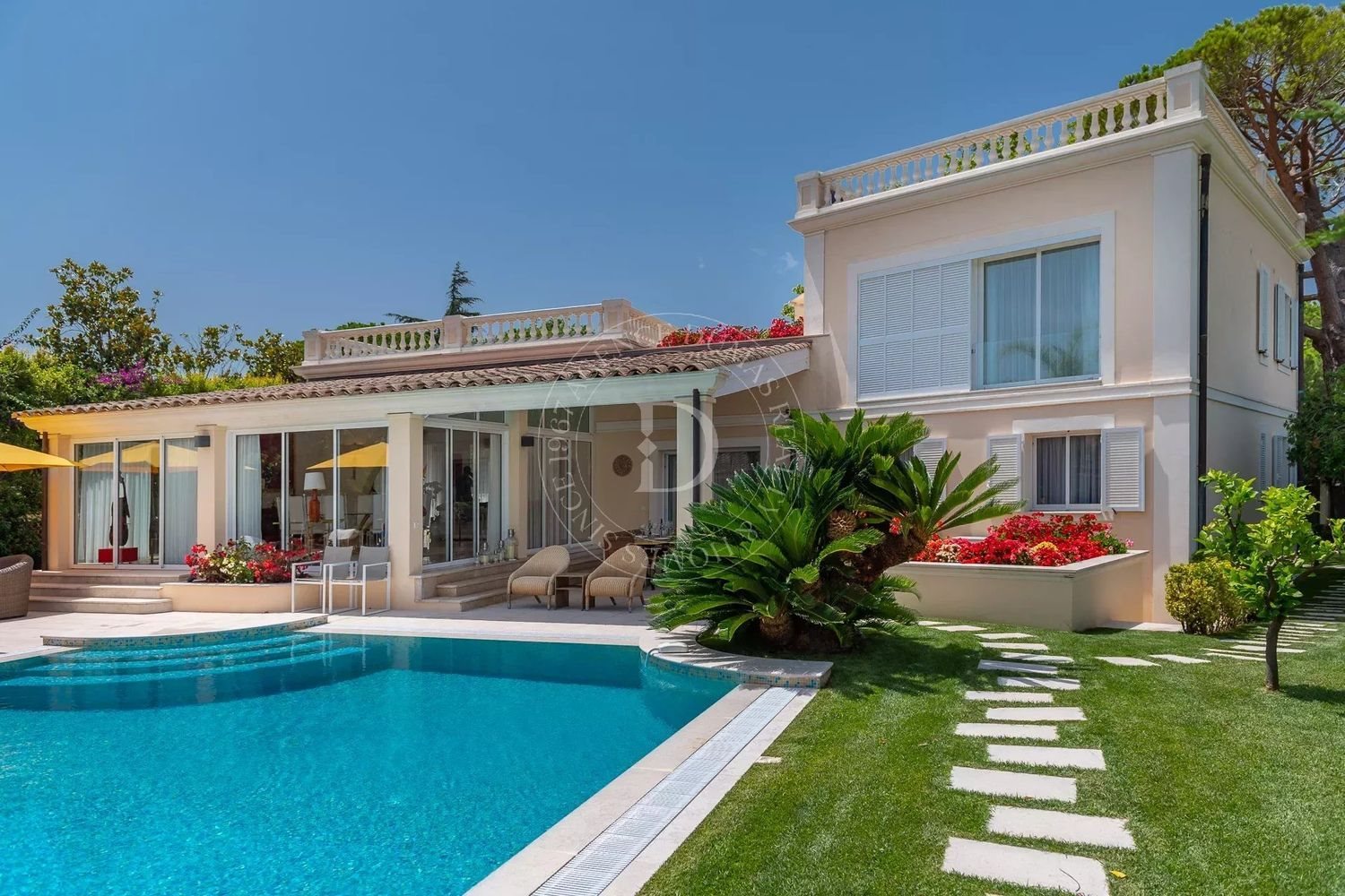 Maison à louer, 400m², Saint-Jean-Cap-Ferrat