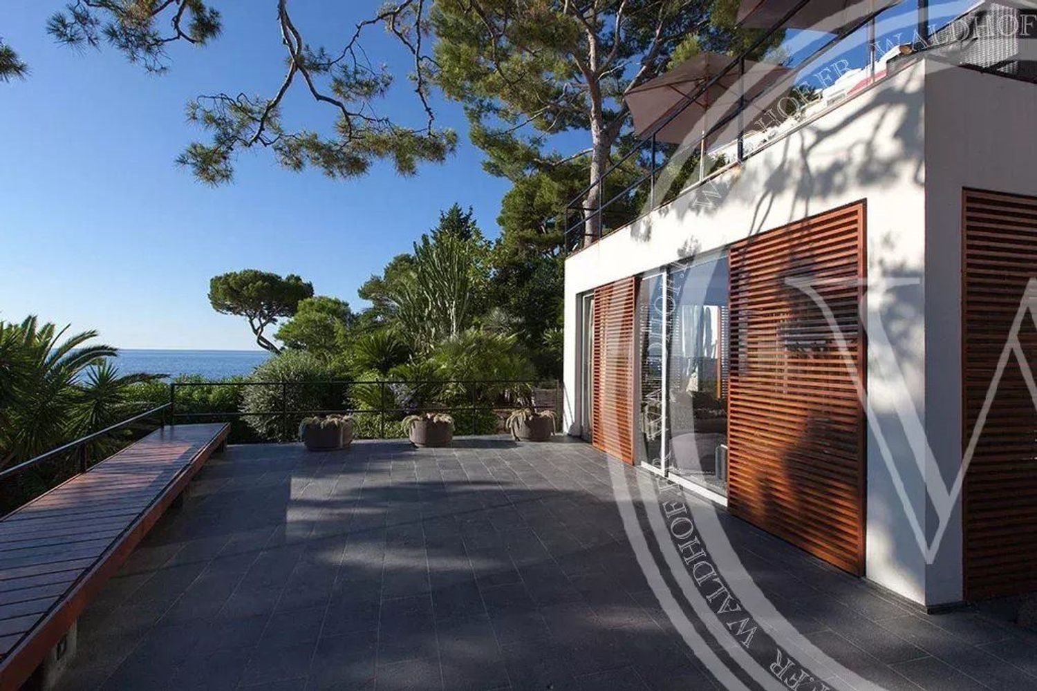 Maison à louer, 375m², Roquebrune-Cap-Martin