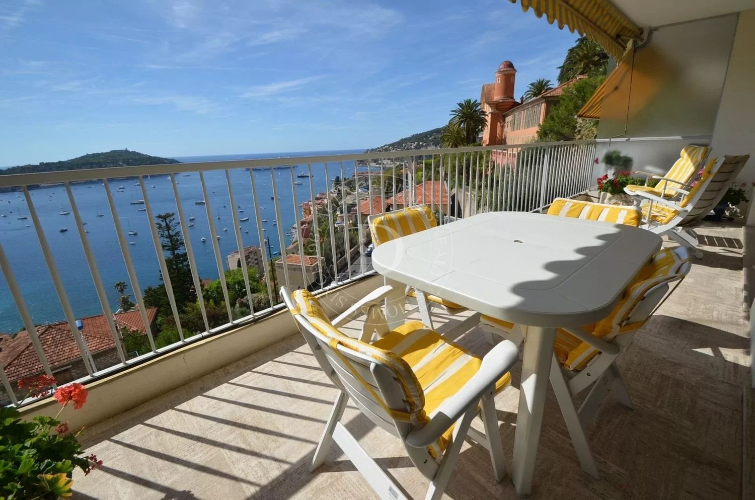 Appartement à louer, 84m², Villefranche-sur-Mer