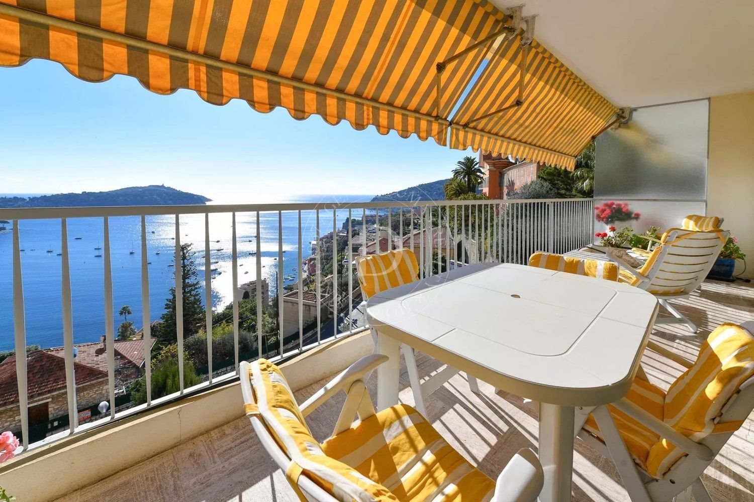 Appartement à louer, 84m², Villefranche-sur-Mer
