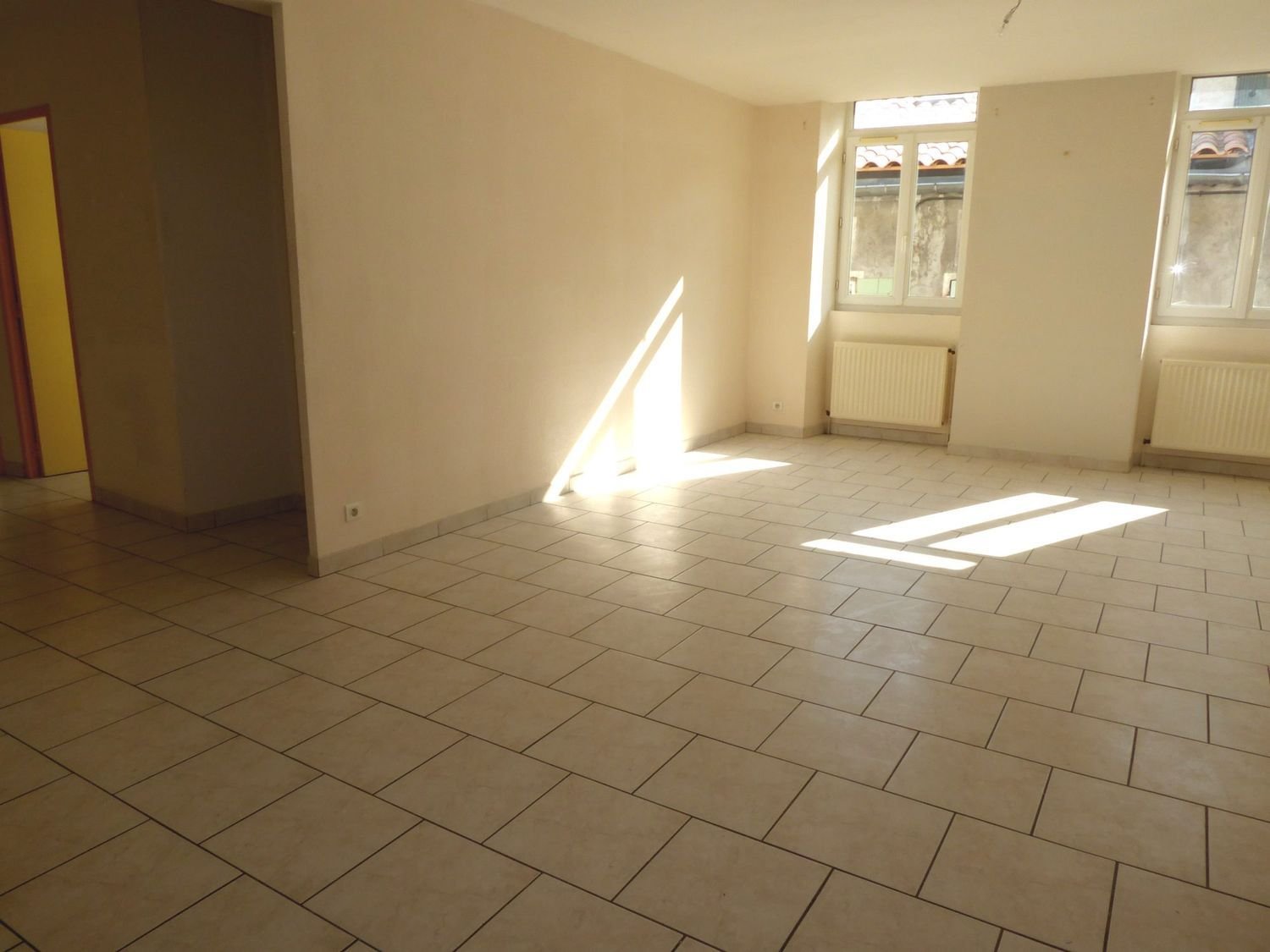 Appartement à louer, 71m², Aubenas