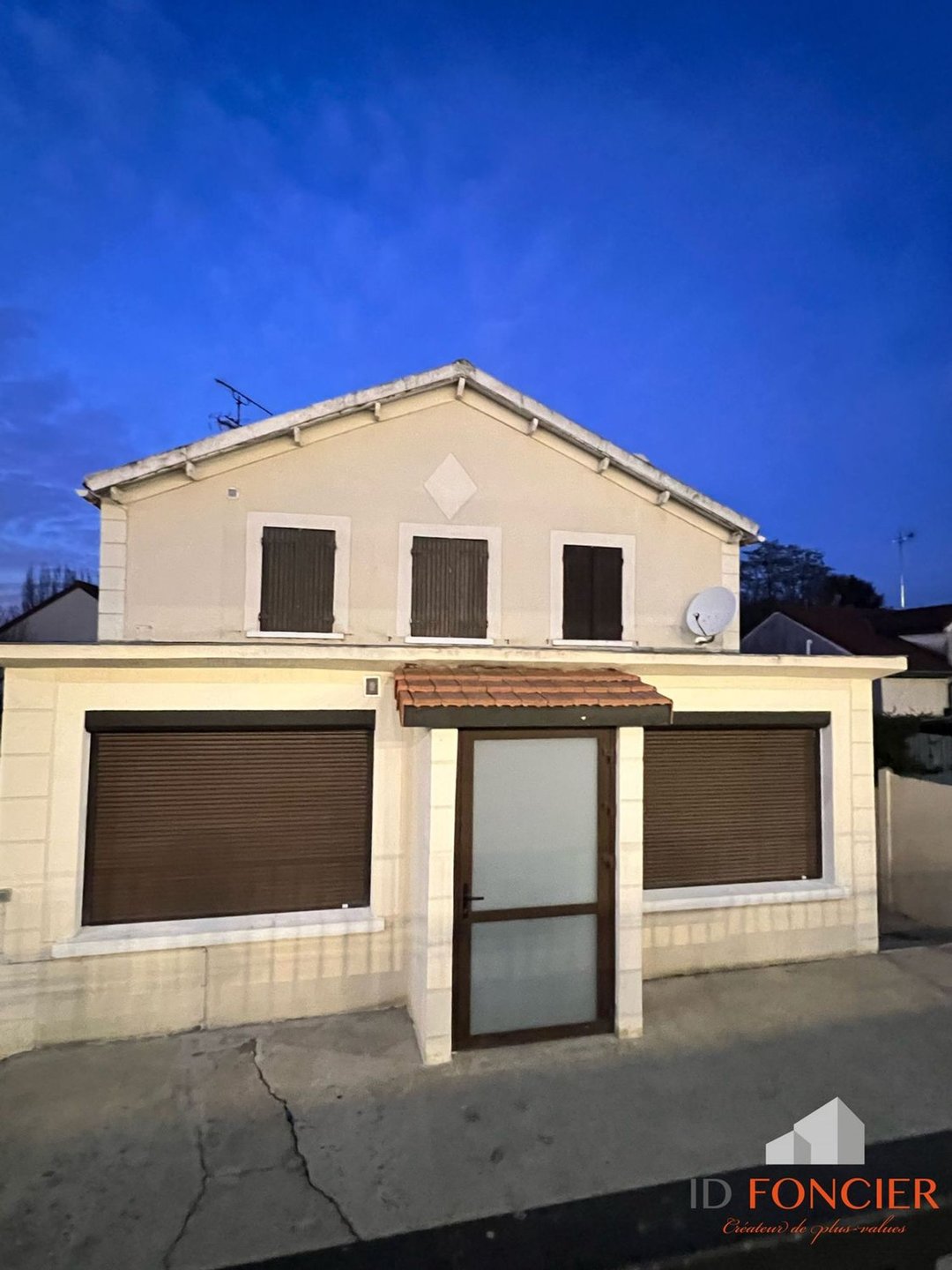 Appartement à louer, 14m², Égly