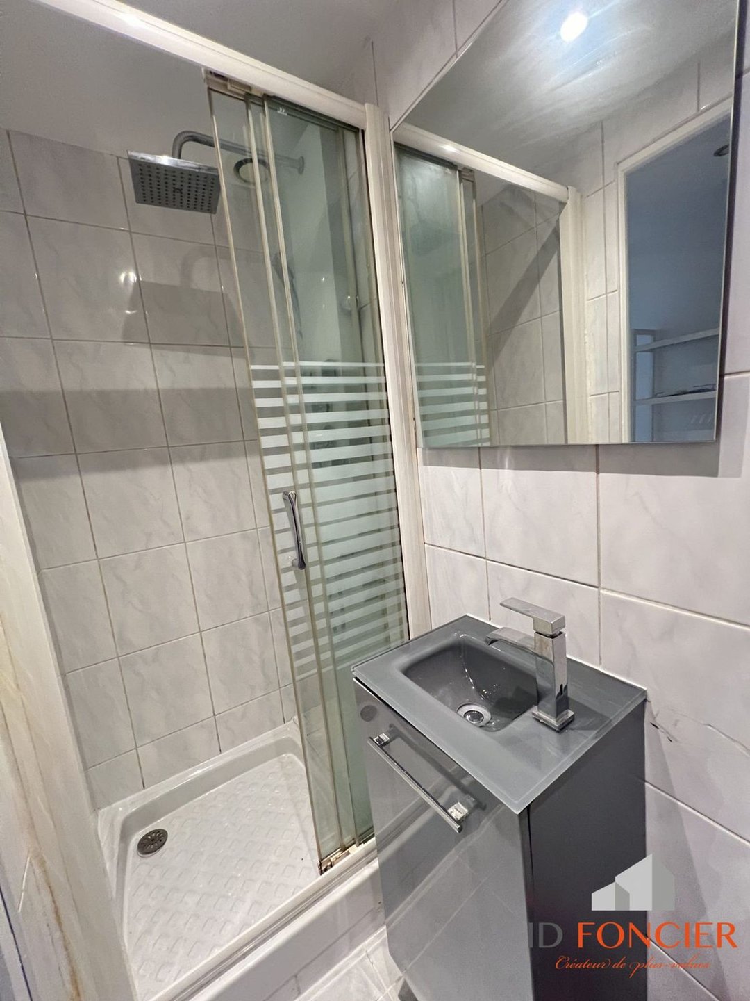 Appartement à louer, 14m², Égly