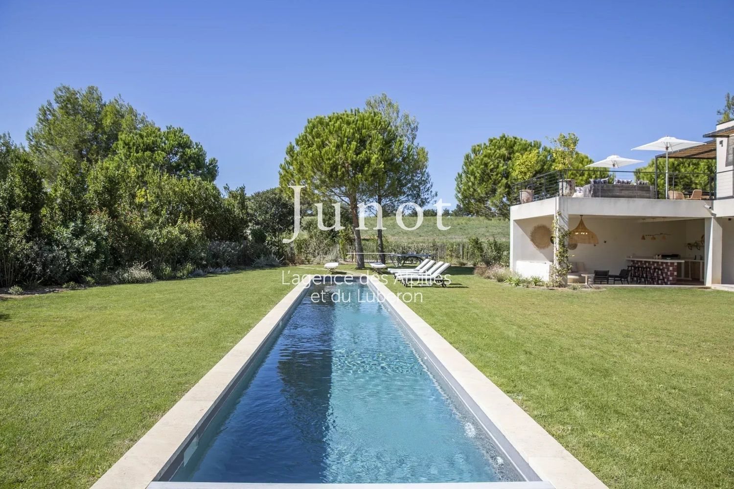 Maison à louer, 240m², Saint-Rémy-de-Provence