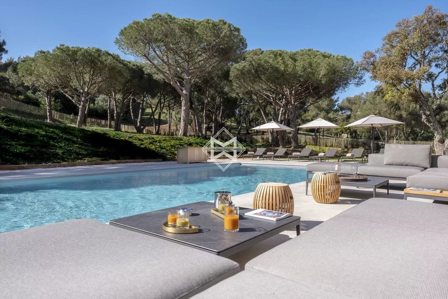 Maison à louer, 470m², La Croix-Valmer