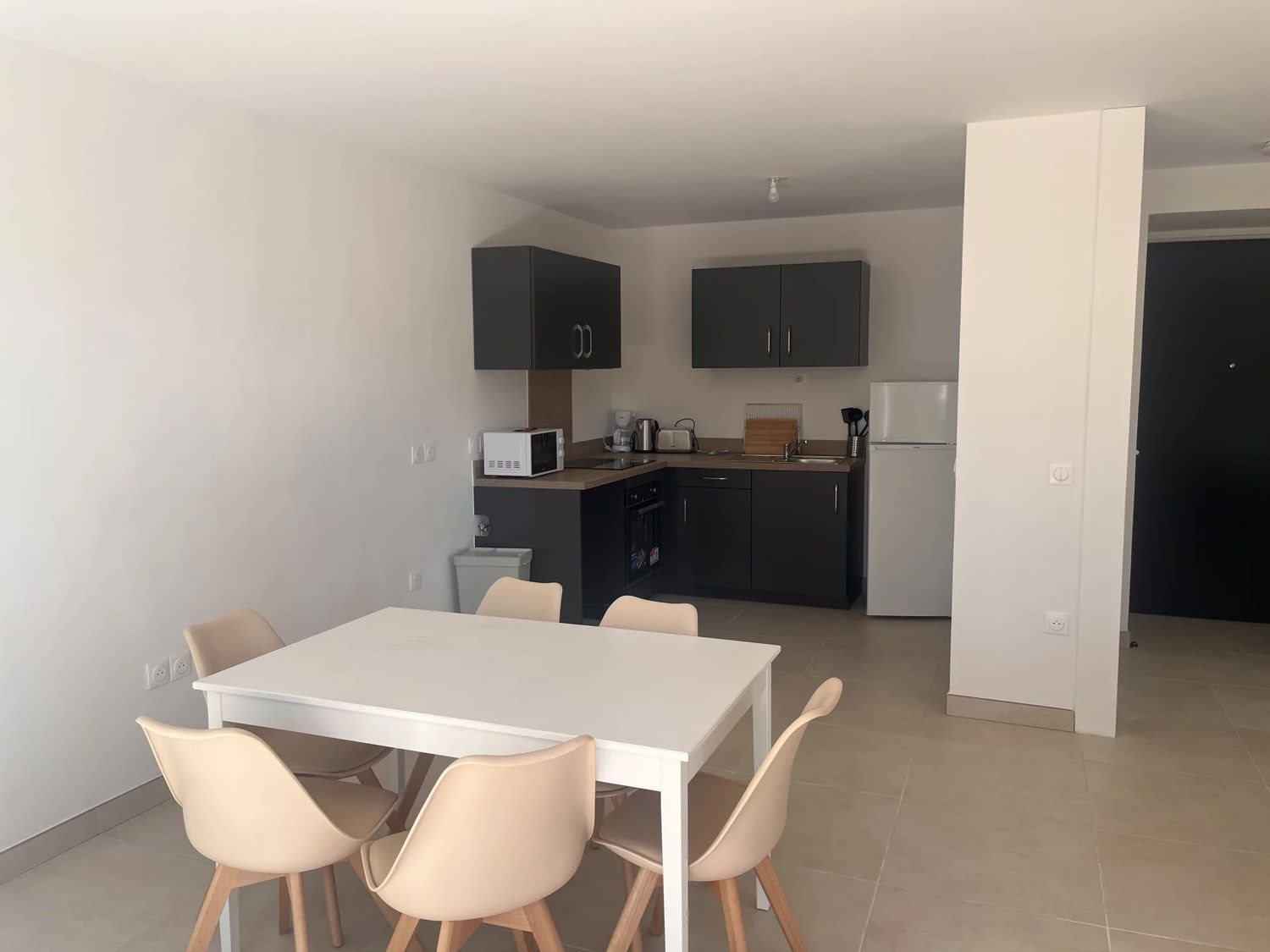 Maison à louer, 74m², Uzès