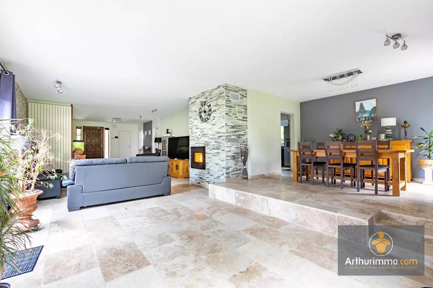 Maison à vendre, 257m², Saint-Thibault-des-Vignes