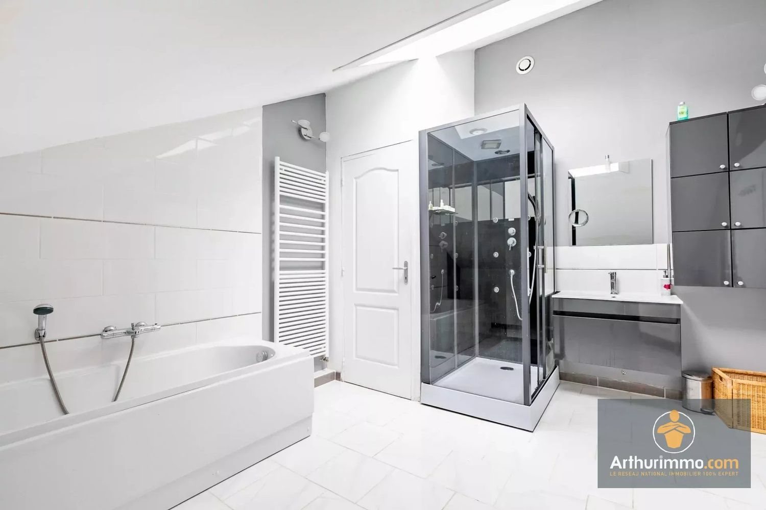 Maison à vendre, 257m², Saint-Thibault-des-Vignes
