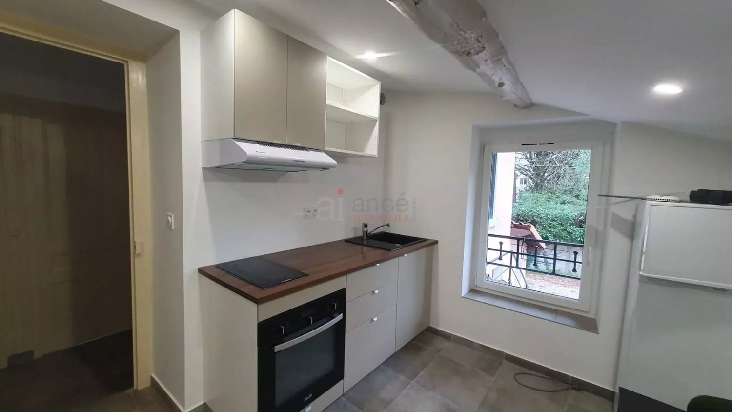 Appartement à louer, 55m², Bron