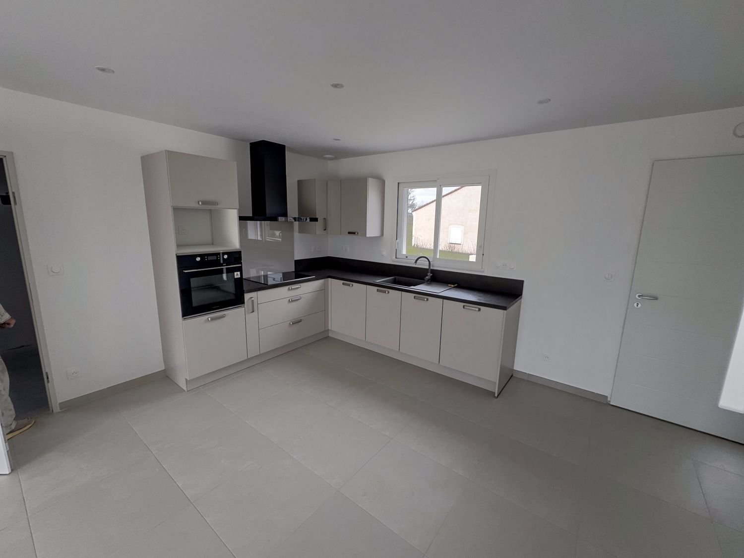 Maison à louer, 90m², Viviers-lès-Montagnes