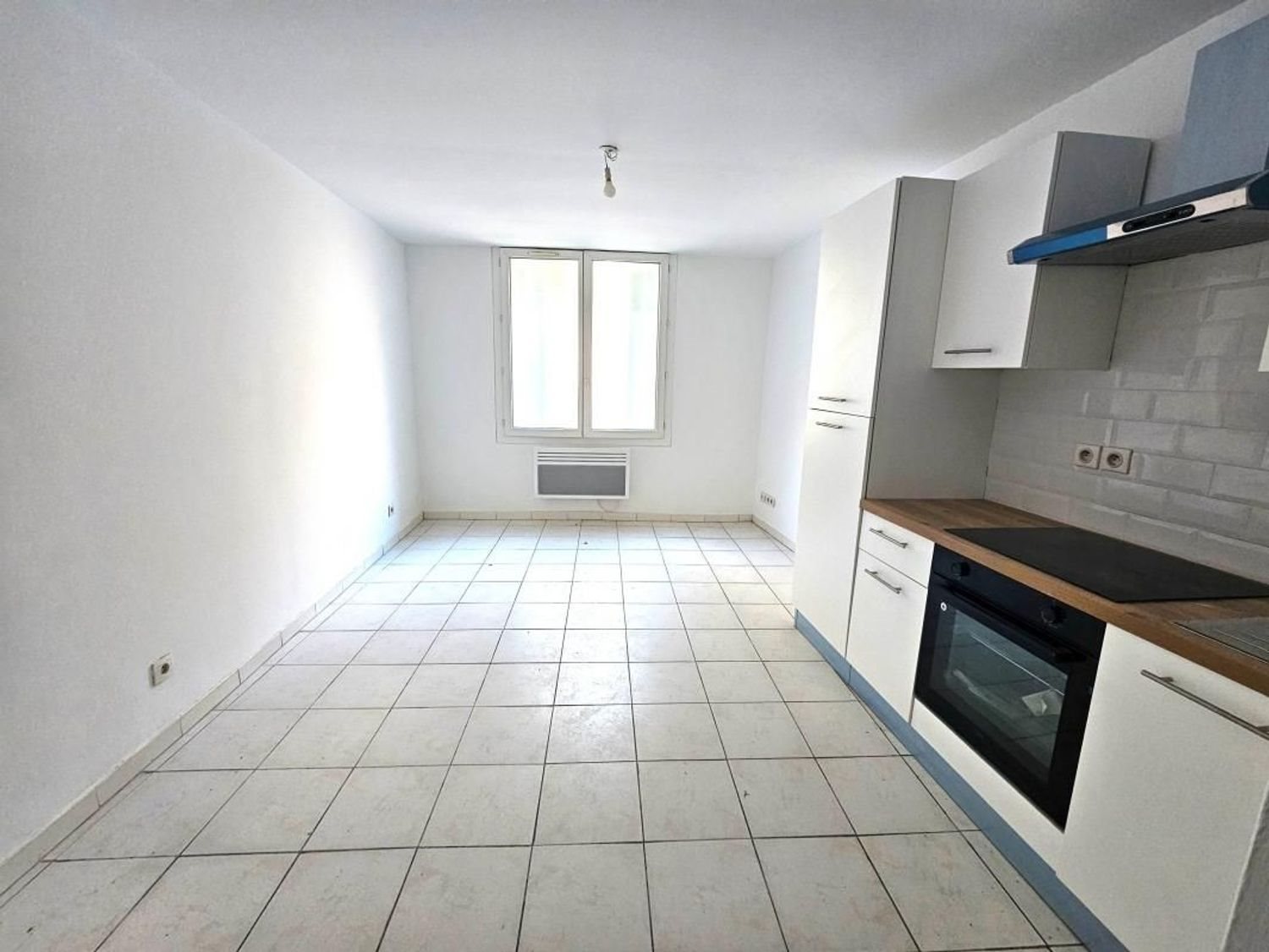 Appartement à louer, 27m², Aubagne