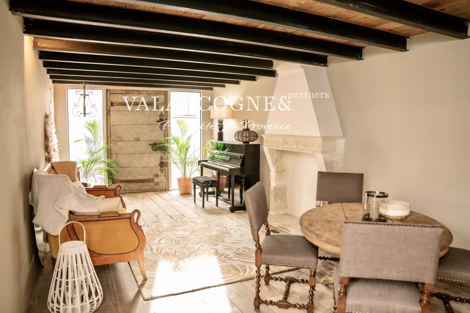 Maison à vendre, 260m², Mollégès