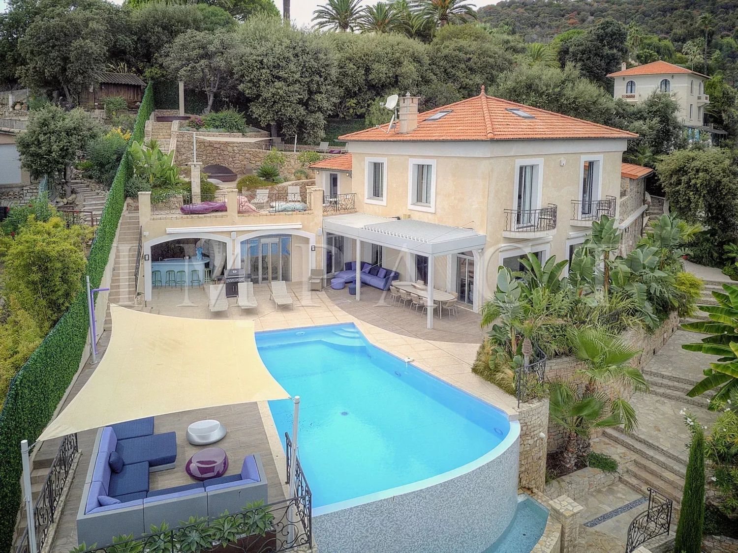 Maison à louer, 300m², Vallauris